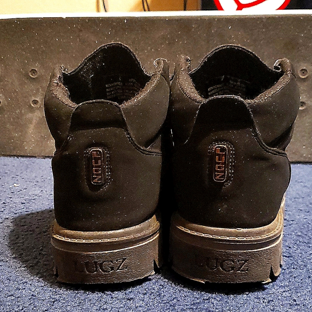 Lugz boots.  Men Size 9, color black